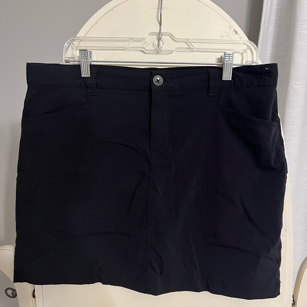 Eddie Bauer skort
